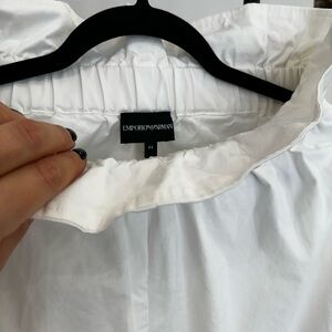 Emporio Armani – White High-Waist Ruffle Pencil Skirt
Size: IT 44